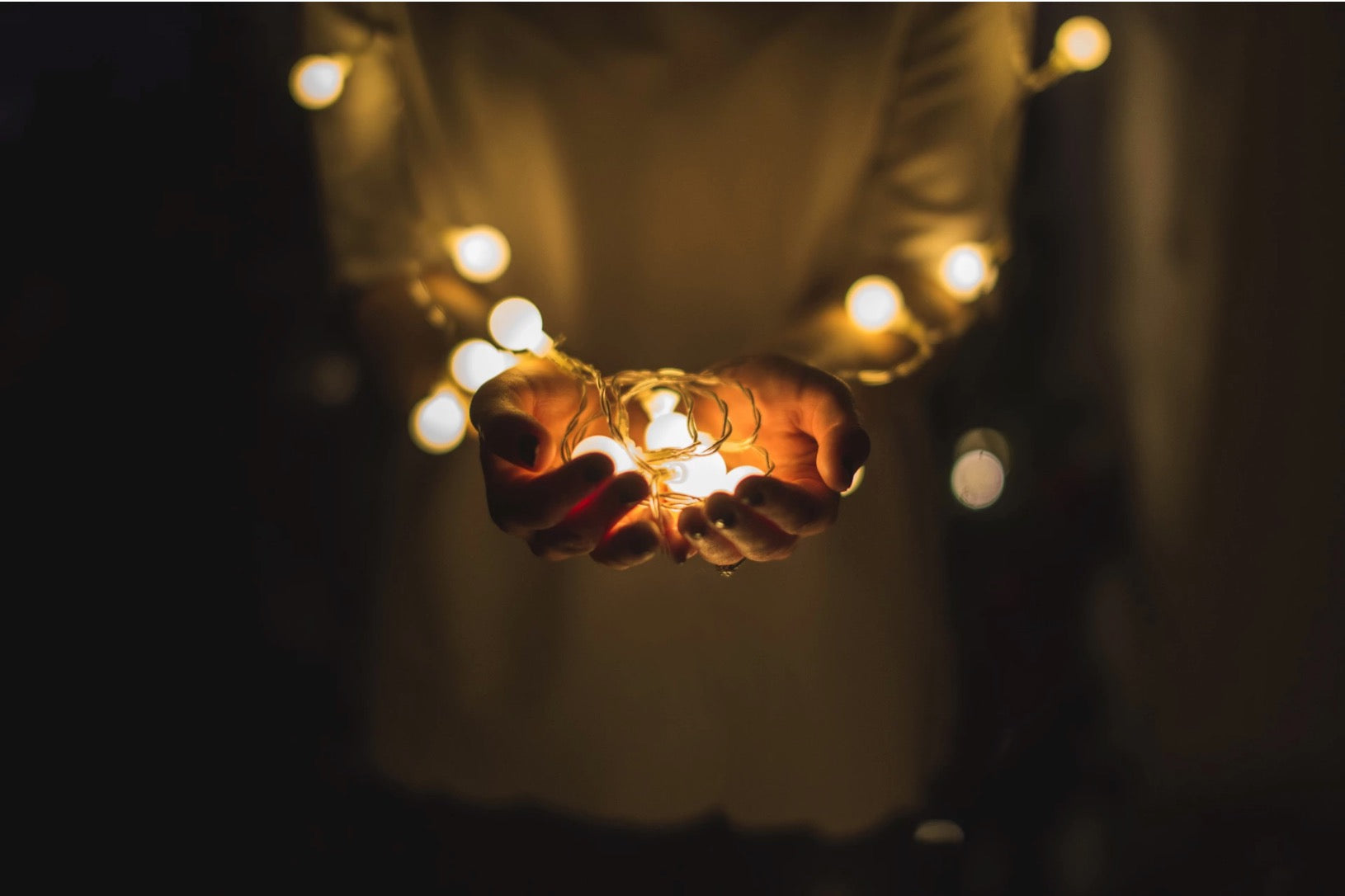 5 Tips For Managing Holiday Stress With Holistic Nourishment - By Sophie Knapp MScN